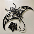 Tribal Manta Ray & Hibiscus Metal Wall Art – 2D UV Printed Polynesian Silhouette Decor